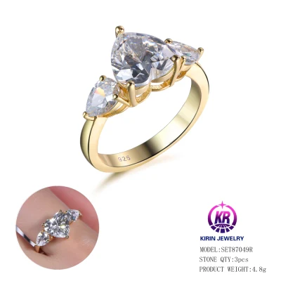2022 Valentine's Day Gift Iced out Bling CZ Bague en forme de coeur Gemstone Ring Fine Jewelry Wholesale
